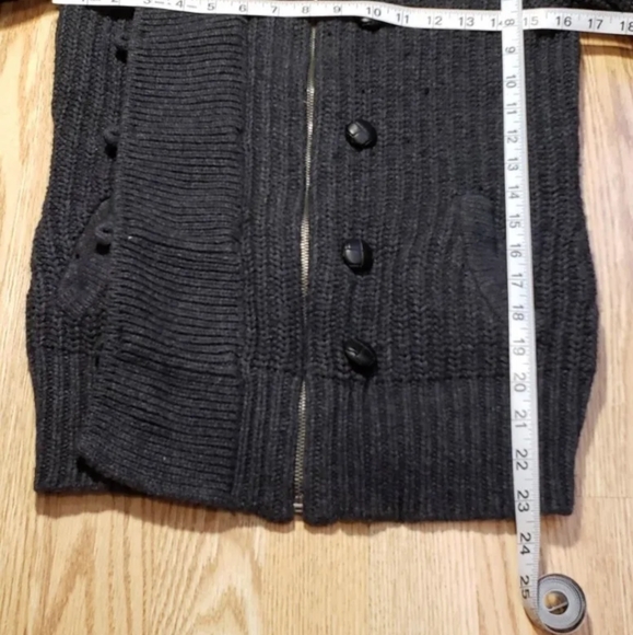 Old Navy Women's Sweater Size: Small Lambs Wool Blend - Picture 4 of 12